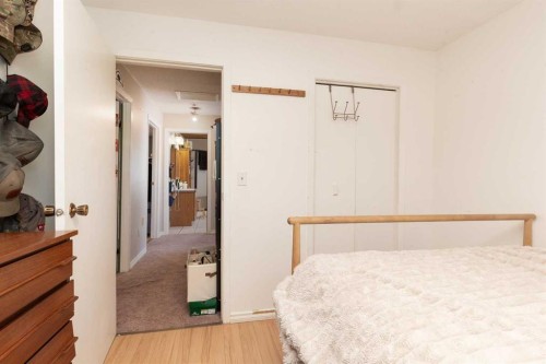 910 8 Street South, Lethbridge, AB - Indoor Photo Showing Bedroom