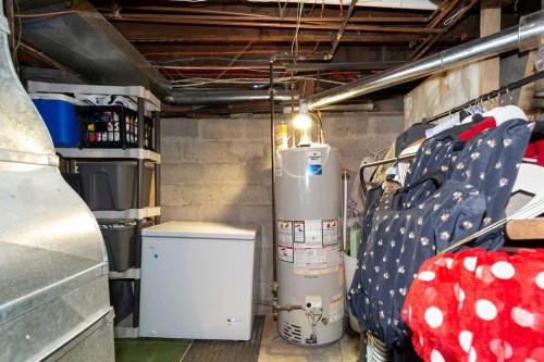 910 8 Street South, Lethbridge, AB - Indoor Photo Showing Basement