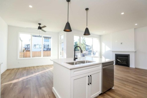 30 Rivergrove Run West, Lethbridge, AB 