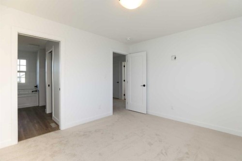 30 Rivergrove Run West, Lethbridge, AB 