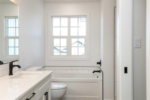 30 Rivergrove Run West, Lethbridge, AB 