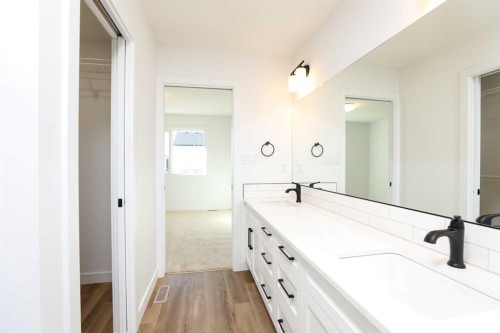30 Rivergrove Run West, Lethbridge, AB 