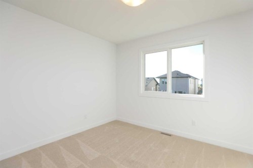 30 Rivergrove Run West, Lethbridge, AB 