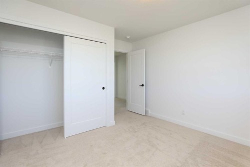 30 Rivergrove Run West, Lethbridge, AB 