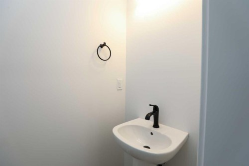 30 Rivergrove Run West, Lethbridge, AB 