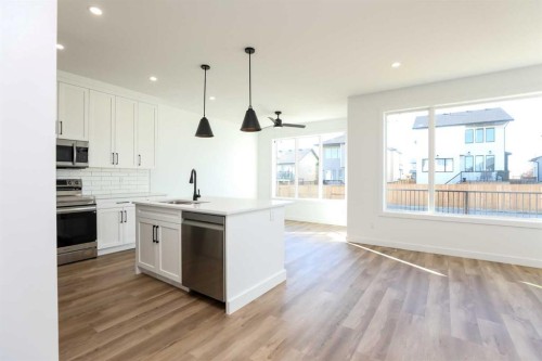30 Rivergrove Run West, Lethbridge, AB 