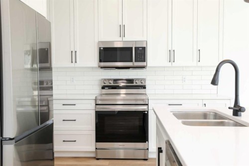 30 Rivergrove Run West, Lethbridge, AB 