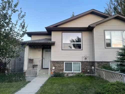 766 Mt Sundance Lane WEST Lethbridge, AB T1J 0T3