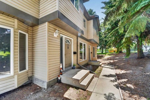 19-275 Columbia Boulevard WEST Lethbridge, AB T1K 4B8