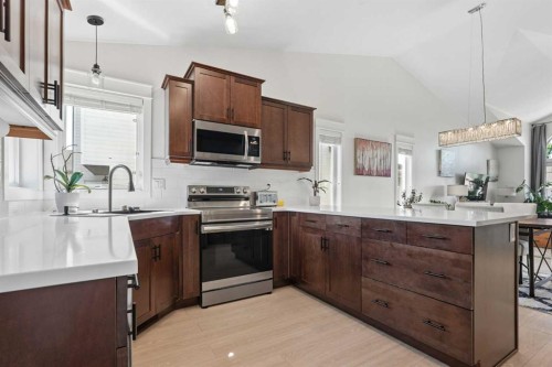27 Firelight Way West, Lethbridge, AB - Indoor Photo Showing Kitchen With Upgraded Kitchen