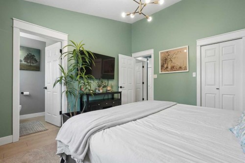 27 Firelight Way West, Lethbridge, AB - Indoor Photo Showing Bedroom