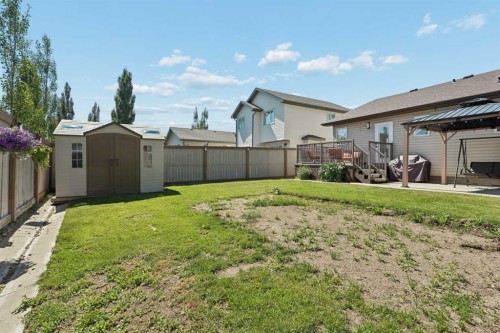 27 Firelight Way West, Lethbridge, AB - Outdoor