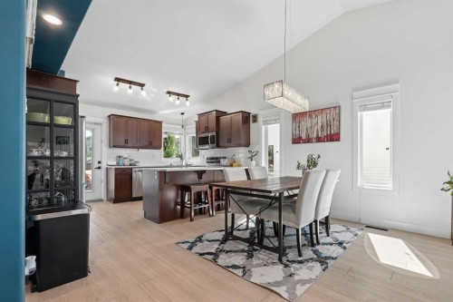27 Firelight Way West, Lethbridge, AB - Indoor Photo Showing Dining Room
