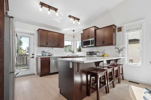 27 Firelight Way West, Lethbridge, AB - Indoor Photo Showing Kitchen With Upgraded Kitchen