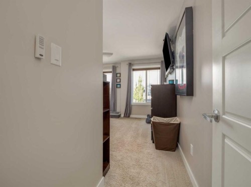 386 Moonlight Way West, Lethbridge, AB - Indoor Photo Showing Other Room