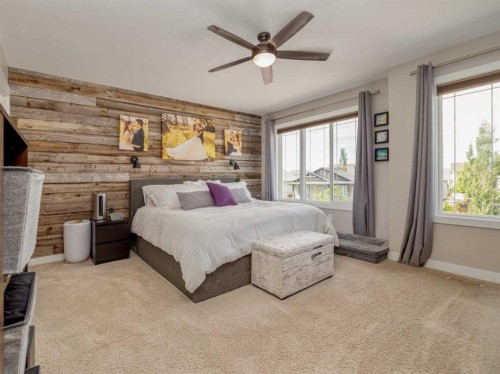 386 Moonlight Way West, Lethbridge, AB - Indoor Photo Showing Bedroom
