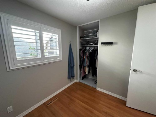 129 Greenview Close North, Lethbridge, AB - Indoor Photo Showing Other Room