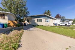 27 Laval Boulevard WESTLethbridge, AB T1K 4E1