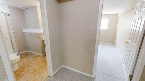 42 Mt Backus Crescent West, Lethbridge, AB 
