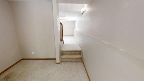 42 Mt Backus Crescent West, Lethbridge, AB 