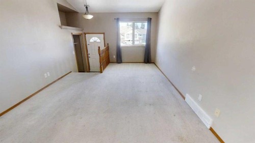 42 Mt Backus Crescent West, Lethbridge, AB 