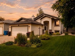 7 Kodiak Boulevard NORTHLethbridge, AB T1H 6S7