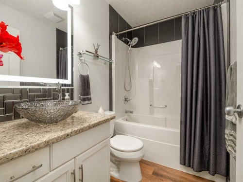 7 Kodiak Boulevard North, Lethbridge, AB 