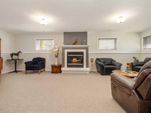 7 Kodiak Boulevard North, Lethbridge, AB 