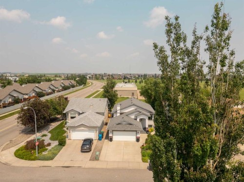 7 Kodiak Boulevard North, Lethbridge, AB 