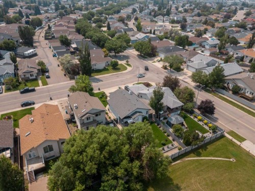 7 Kodiak Boulevard North, Lethbridge, AB 