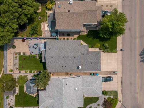 7 Kodiak Boulevard North, Lethbridge, AB 