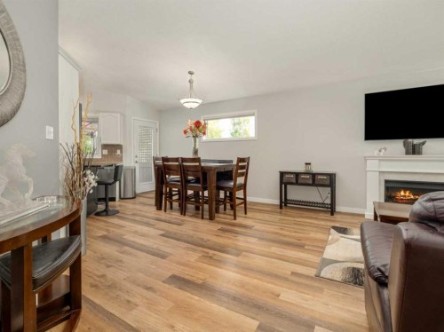 7 Kodiak Boulevard North, Lethbridge, AB 