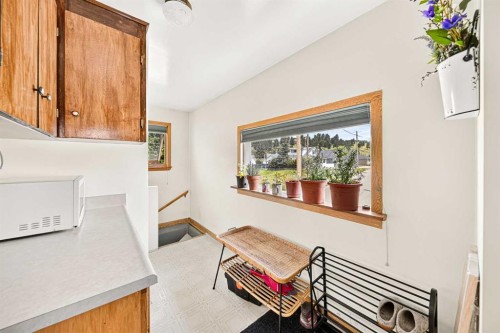 7826 22 Avenue, Coleman, AB - Indoor