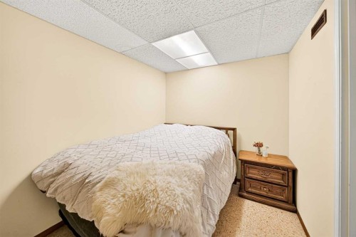 7826 22 Avenue, Coleman, AB - Indoor Photo Showing Bedroom