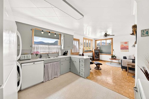 7826 22 Avenue, Coleman, AB - Indoor
