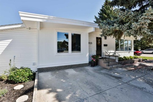 2925 11A Avenue SOUTH Lethbridge, AB T1K 0M5