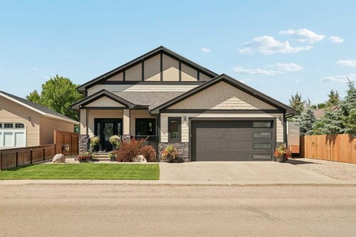 552 Rogers Avenue  Picture Butte, AB T0K 1V0