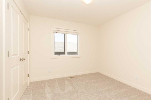 78 Sunridge Boulevard West, Lethbridge, AB 