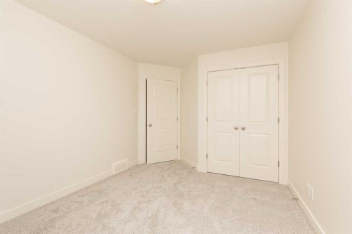 78 Sunridge Boulevard West, Lethbridge, AB 