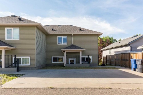 78 Sunridge Boulevard West, Lethbridge, AB 