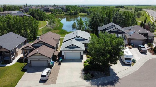 334 Mt Sunburst Way West, Lethbridge, AB - Outdoor With Facade
