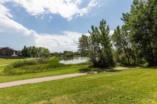 334 Mt Sunburst Way West, Lethbridge, AB - Outdoor