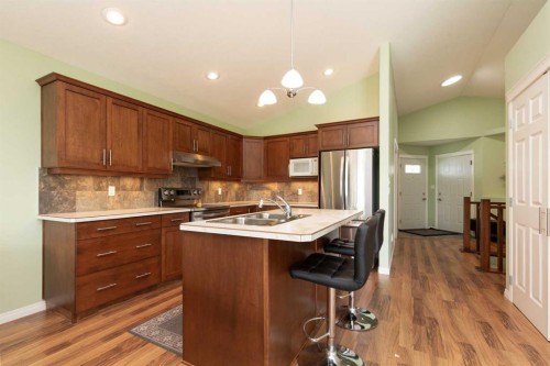 334 Mt Sunburst Way West, Lethbridge, AB - Indoor Photo Showing Kitchen With Stainless Steel Kitchen With Double Sink