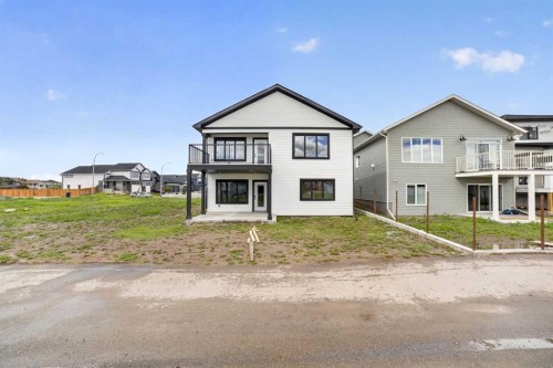 680 Sixmile Crescent South, Lethbridge, AB 