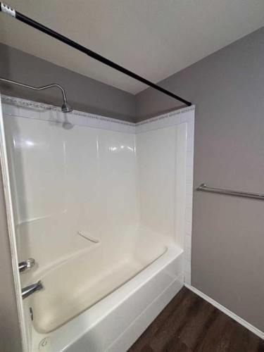 15 Blackfoot Boulevard West, Lethbridge, AB 