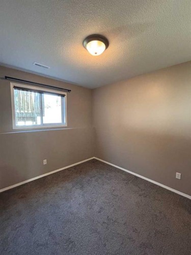 15 Blackfoot Boulevard West, Lethbridge, AB 