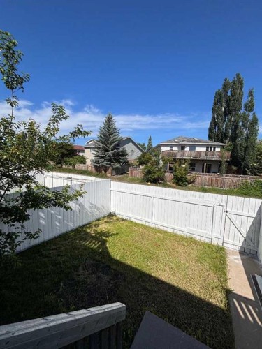 15 Blackfoot Boulevard West, Lethbridge, AB 
