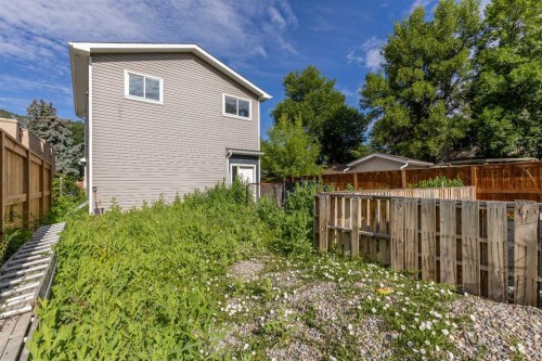 444 20 Street North, Lethbridge, AB 