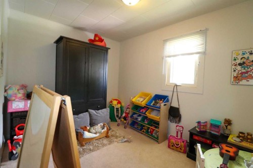186 8 Street West, Cardston, AB - Indoor Photo Showing Other Room