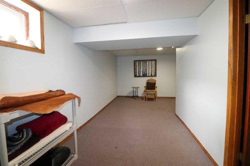 186 8 Street West, Cardston, AB - Indoor Photo Showing Other Room